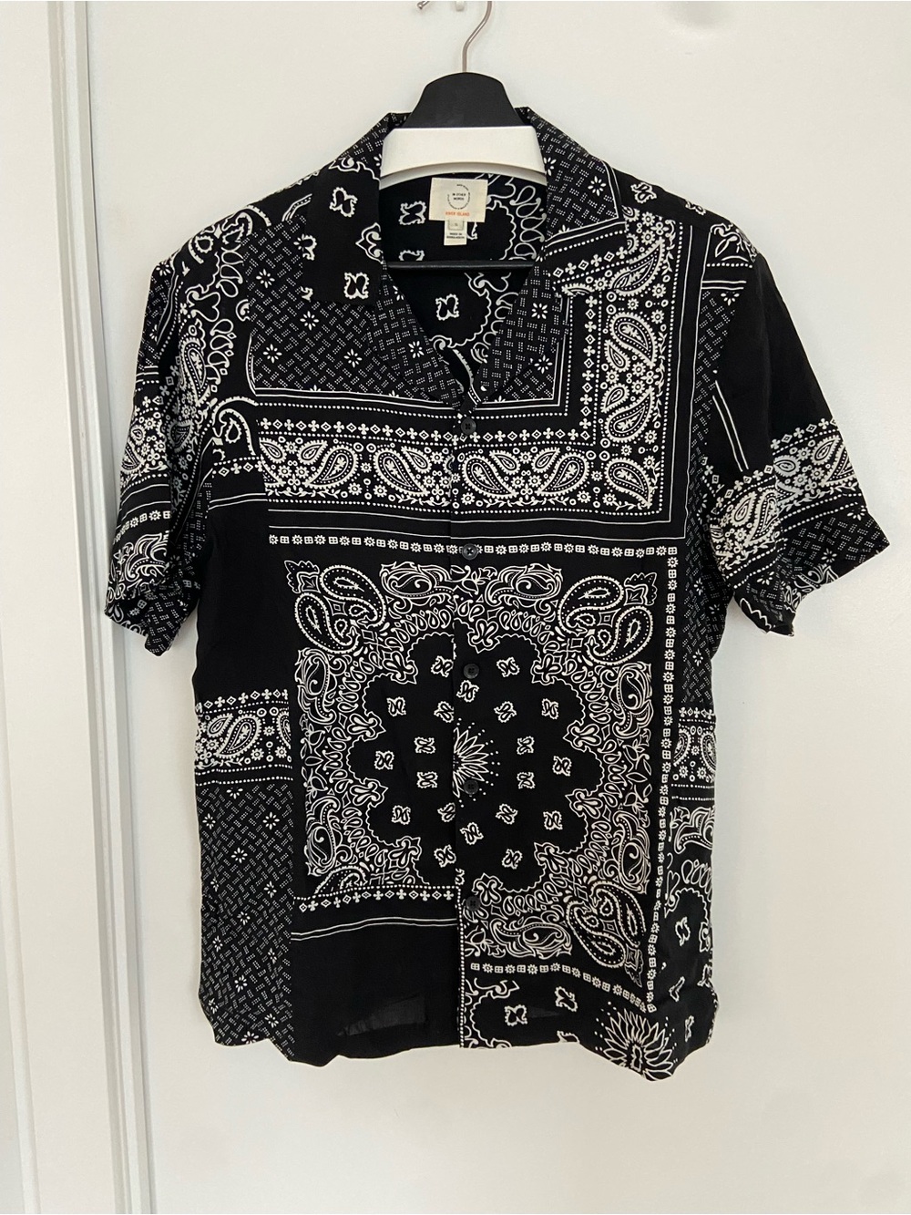 River Island Black & White Bandana Print Short-Sleeve Shirt (S)
